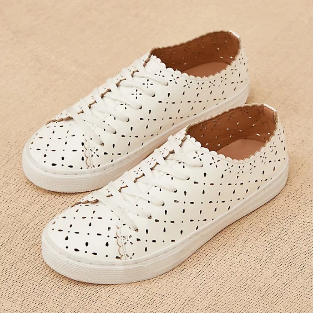 Torrid Size 8 (WW) Faux Leather Laser Cut Shoes